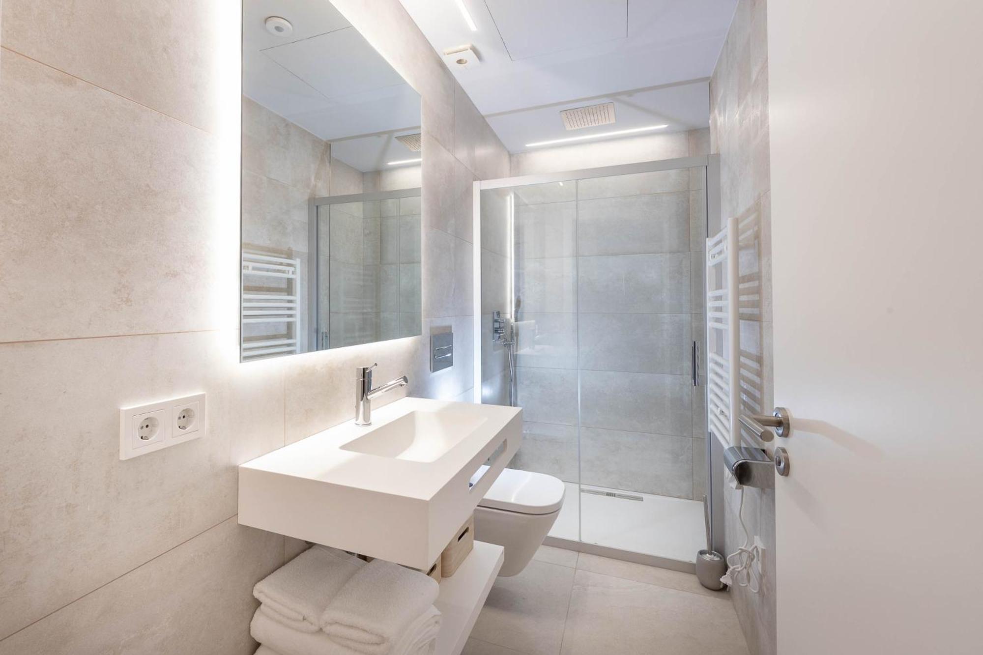 C&C Apartments Figueres  Ngoại thất bức ảnh