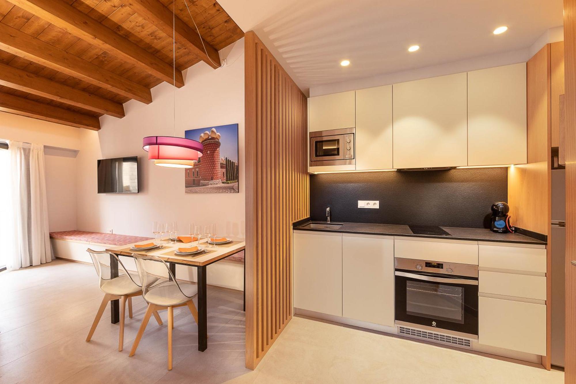 C&C Apartments Figueres  Ngoại thất bức ảnh