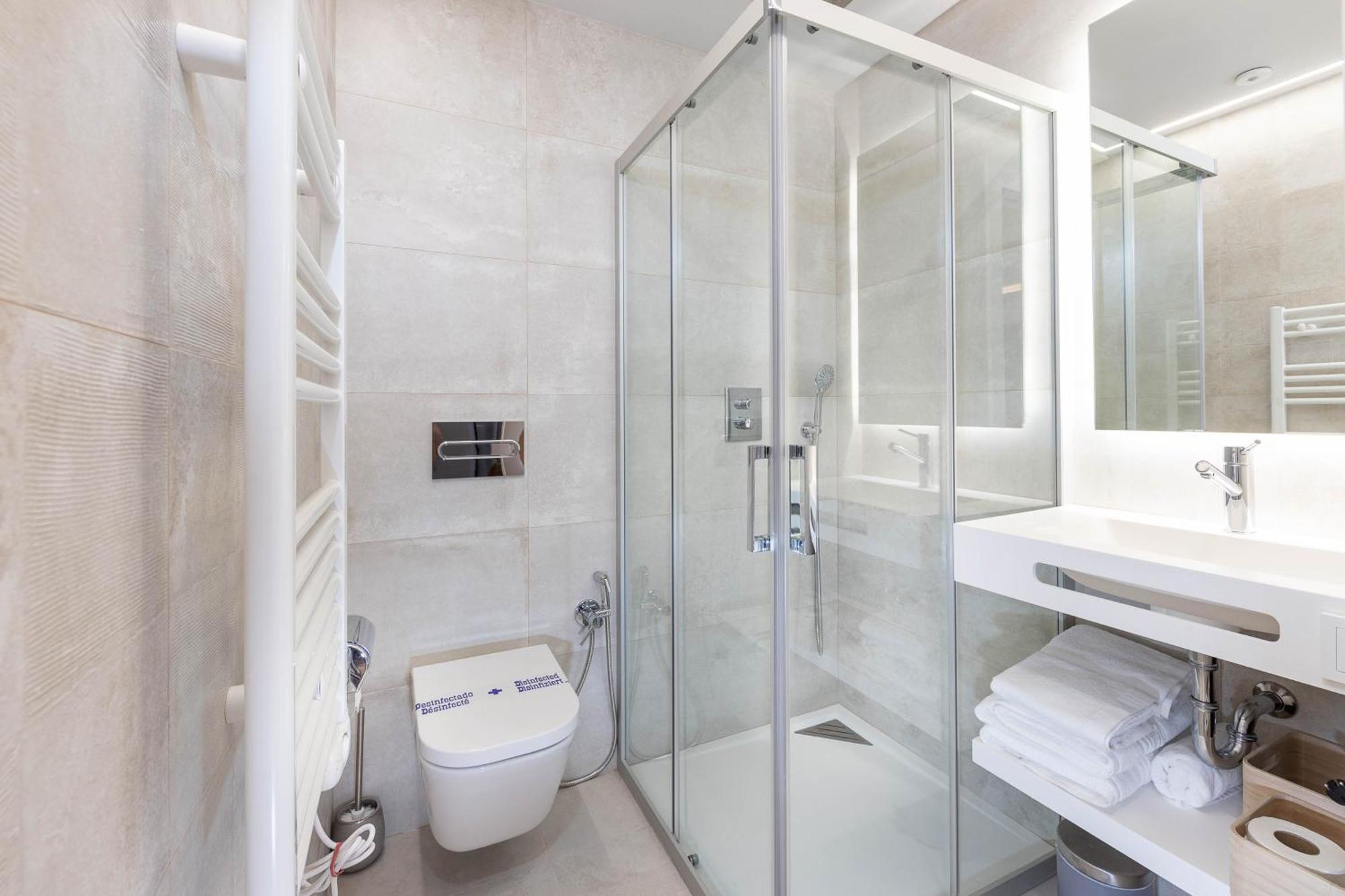 C&C Apartments Figueres  Ngoại thất bức ảnh
