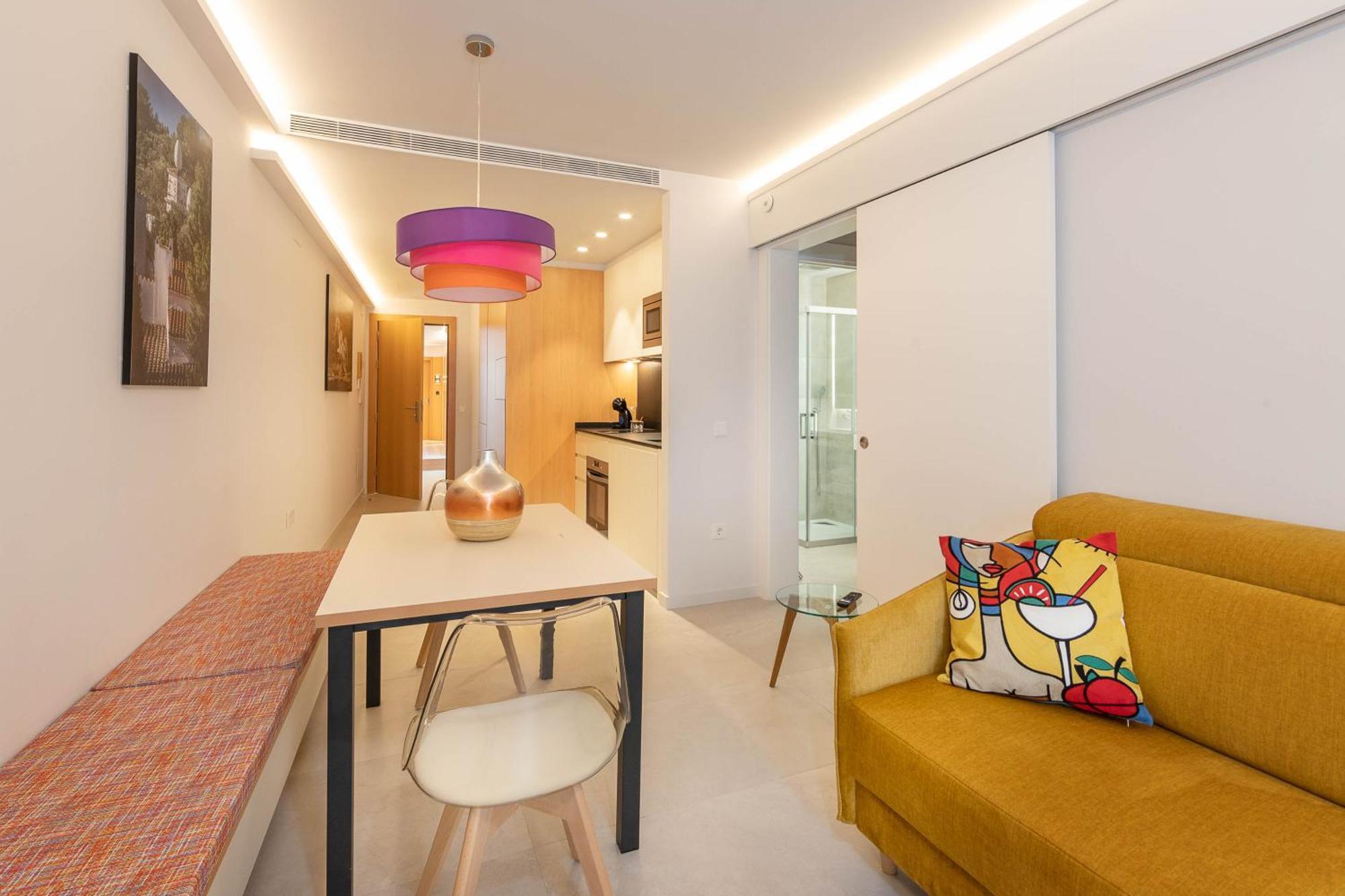 C&C Apartments Figueres  Ngoại thất bức ảnh