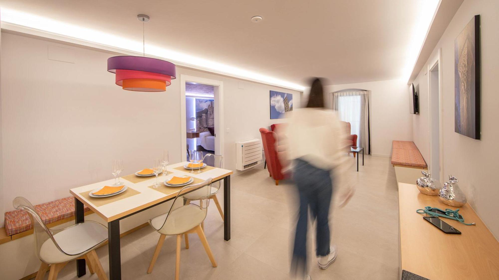 C&C Apartments Figueres  Ngoại thất bức ảnh