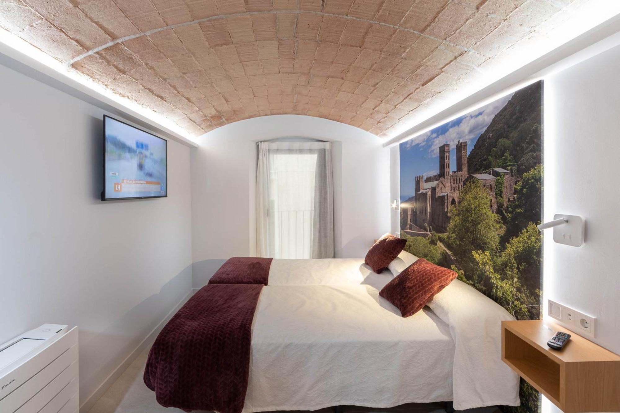 C&C Apartments Figueres  Ngoại thất bức ảnh