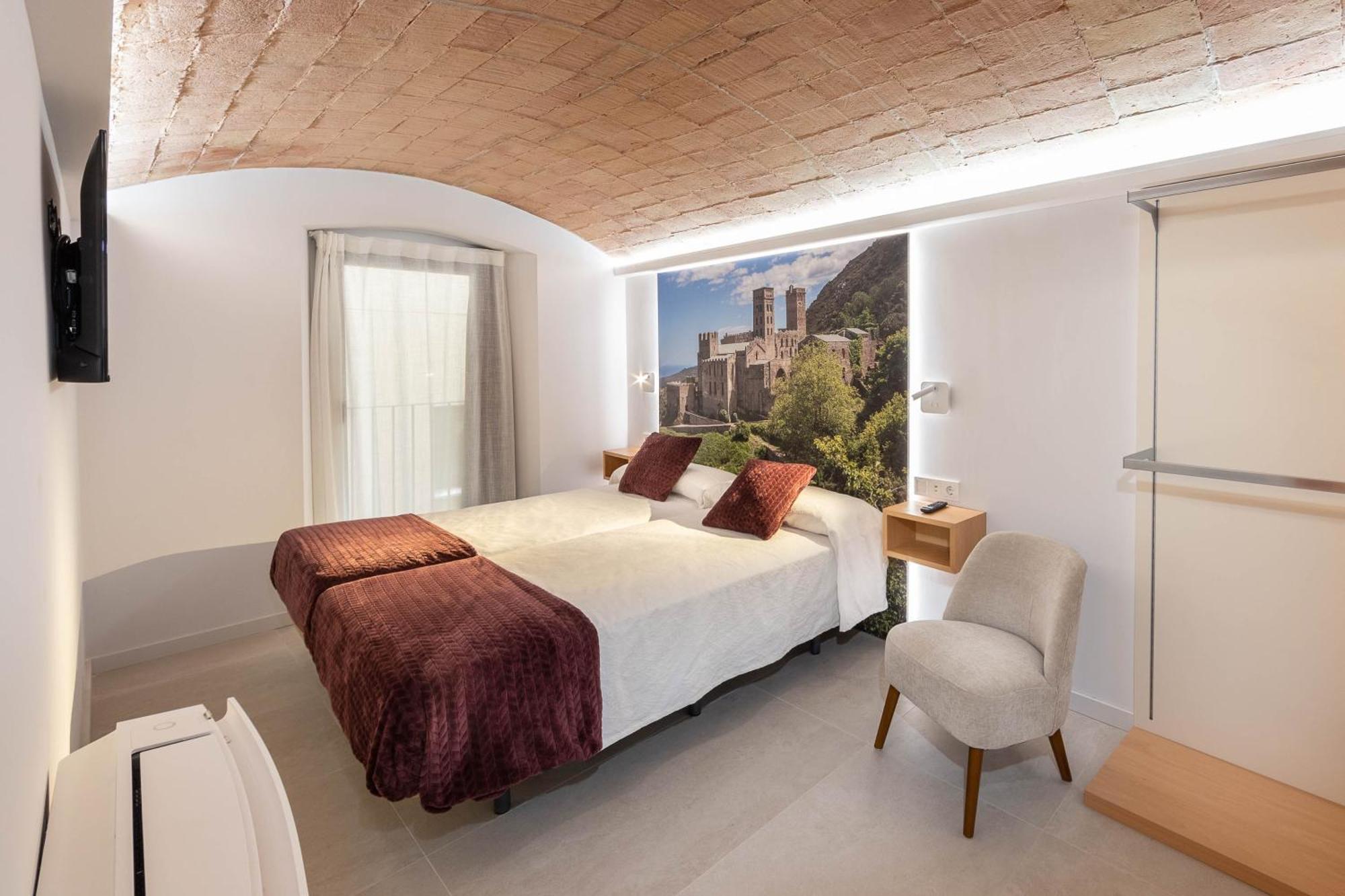 C&C Apartments Figueres  Ngoại thất bức ảnh